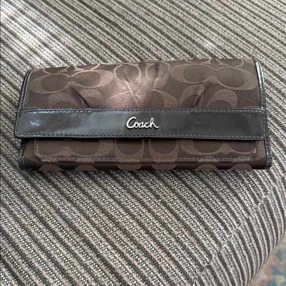 Coach Dark Brown Signature Wallet - Picture 1 of 6